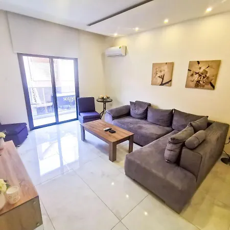 شقة The White Pearl لارنكا