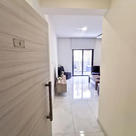 The White Pearl Apartment *